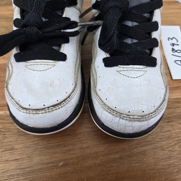 Jordan 2 Retro BT Wing It White Black Casual Daily Sneakers Kids 10c 820222-103 - Picture 5 of 12